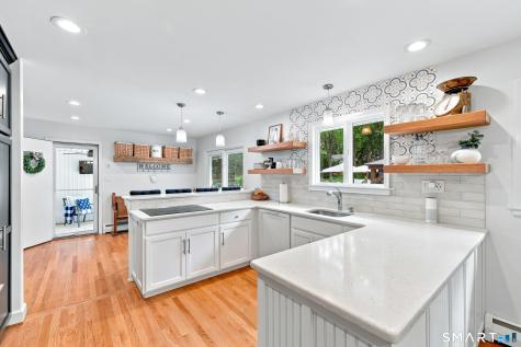 48 Maxine Road Bristol CT 06010