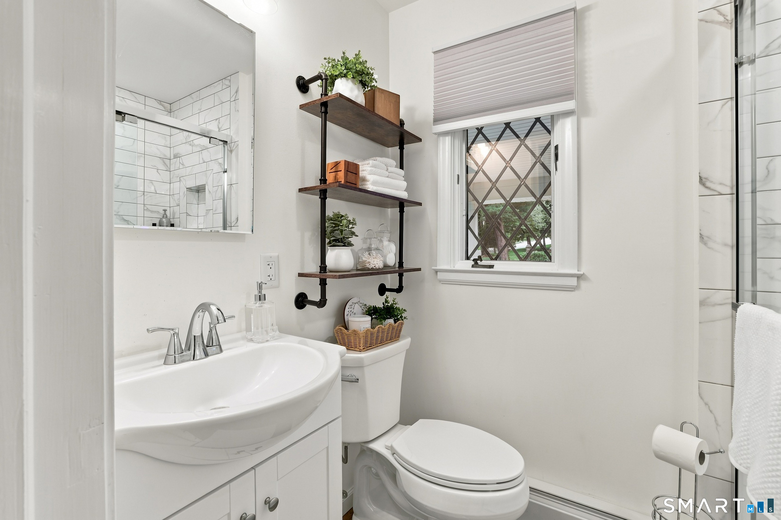 48 Maxine Road Bristol CT 06010
