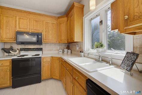 33 Deer Meadow Tolland CT 06084