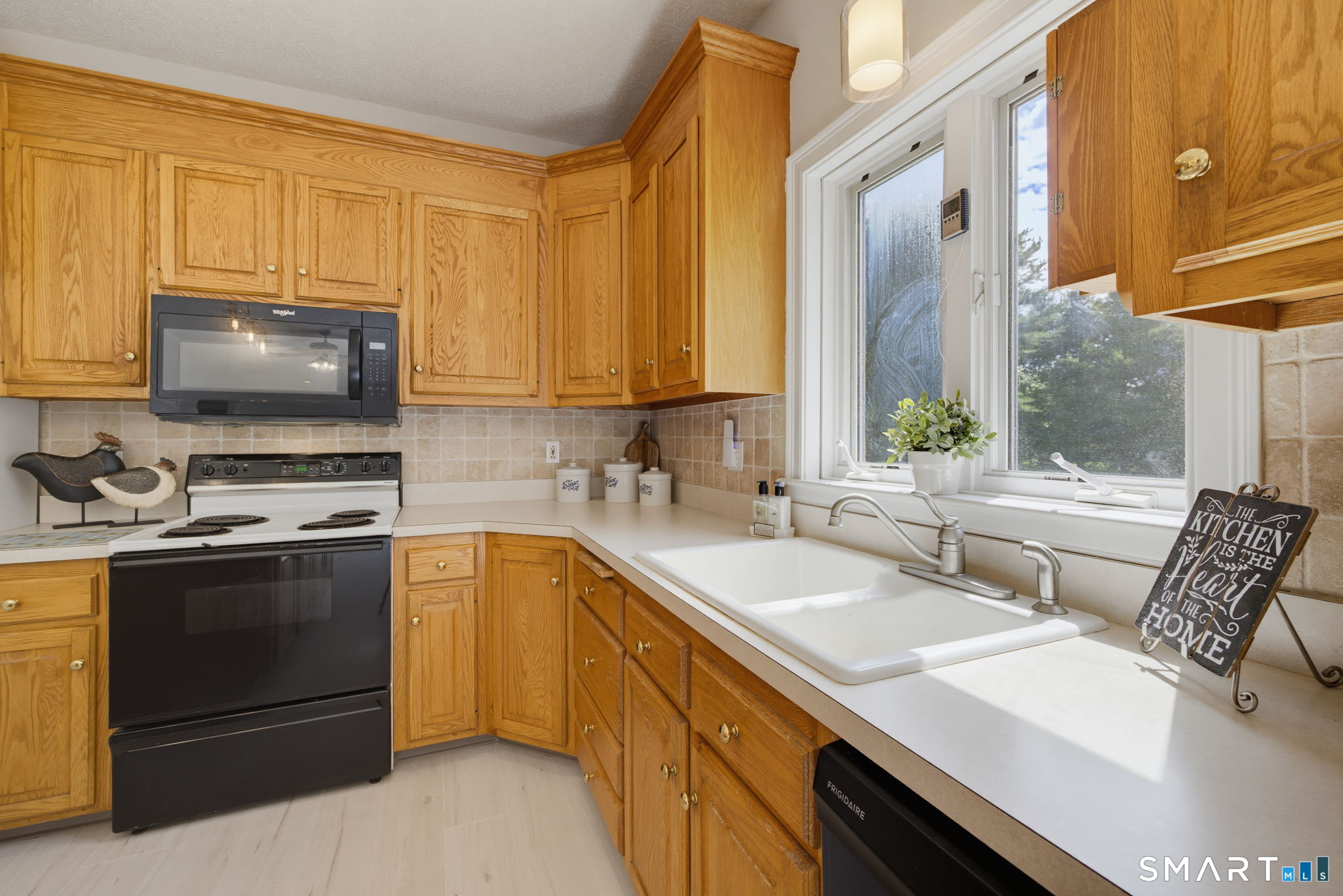 33 Deer Meadow Tolland CT 06084
