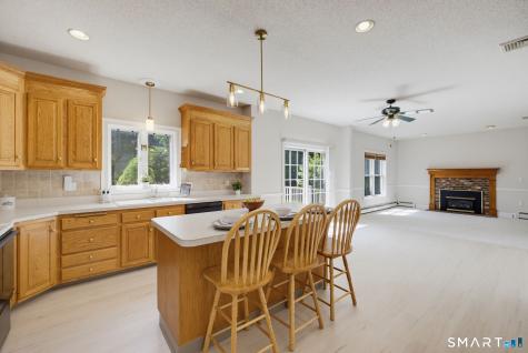 33 Deer Meadow Tolland CT 06084