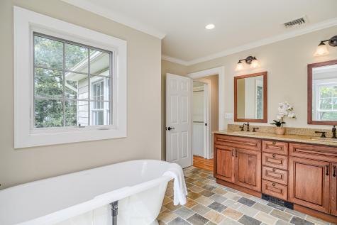 16 Rock Ridge Road Newtown CT 06470