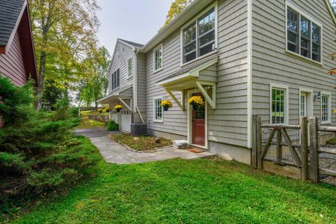 16 Rock Ridge Road Newtown CT 06470