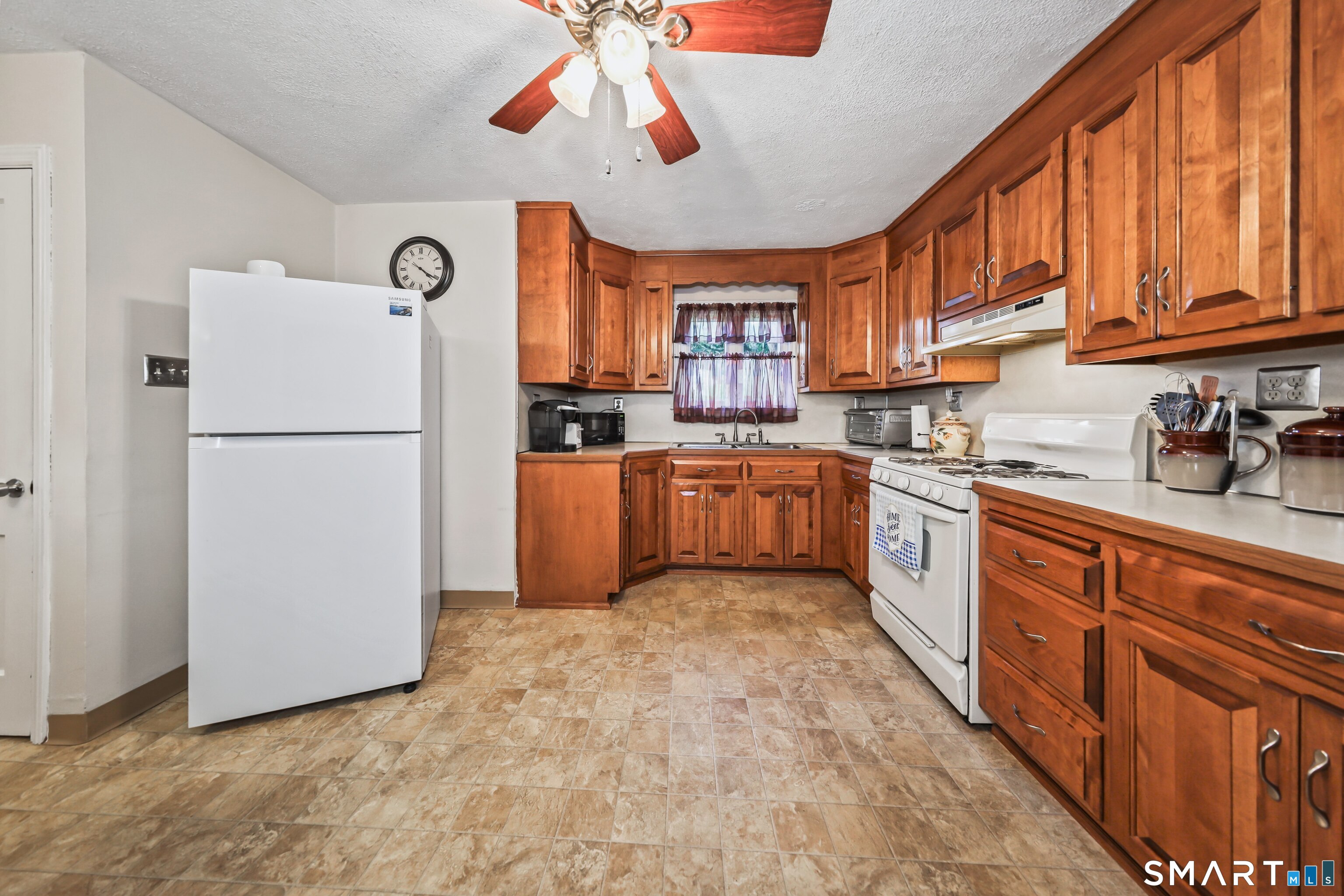 416 Tudor Street Waterbury CT 06704