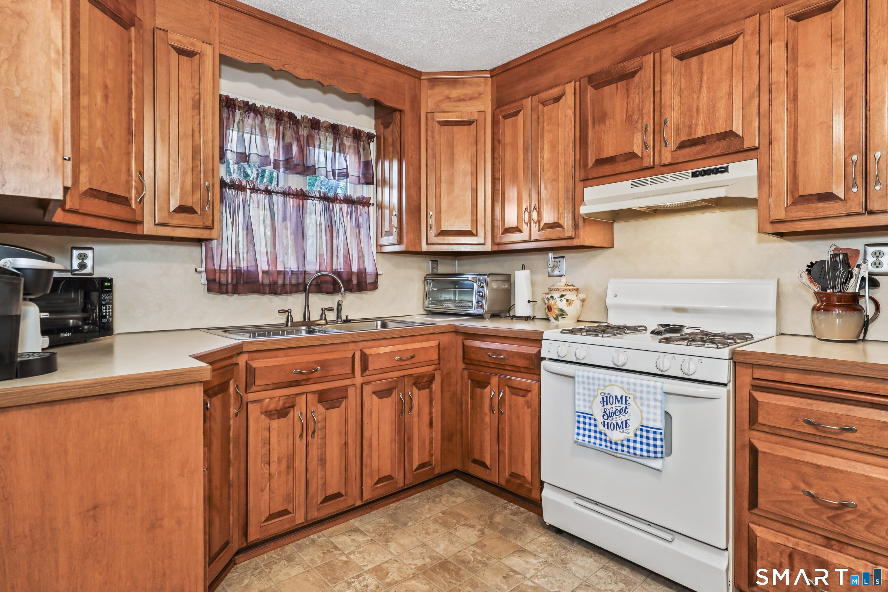 416 Tudor Street Waterbury CT 06704