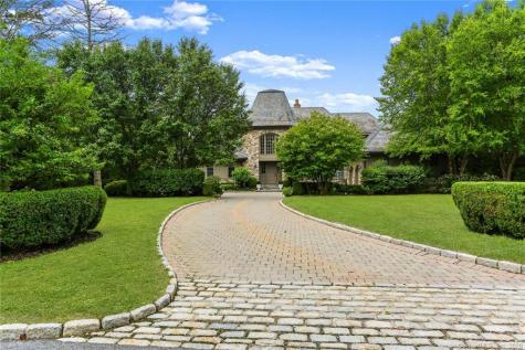 18 Chieftans Road Greenwich CT 06831