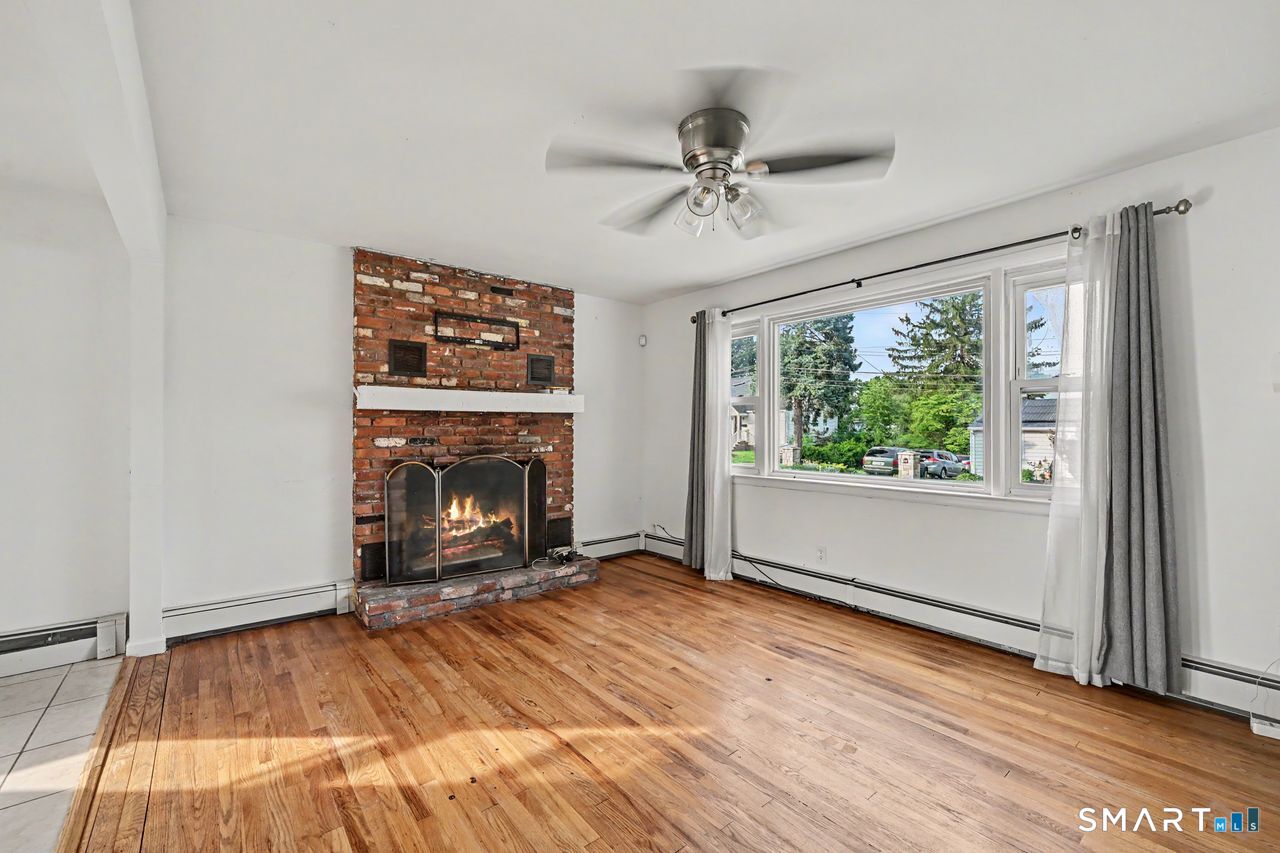25 Myron Avenue Bridgeport CT 06606