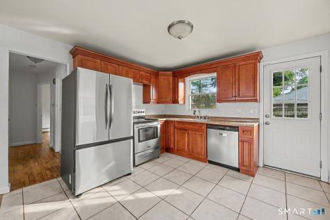 25 Myron Avenue Bridgeport CT 06606