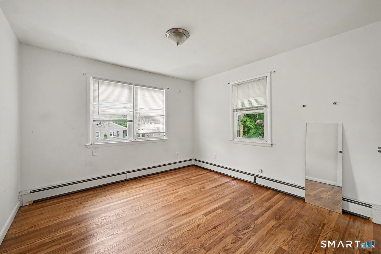 25 Myron Avenue Bridgeport CT 06606