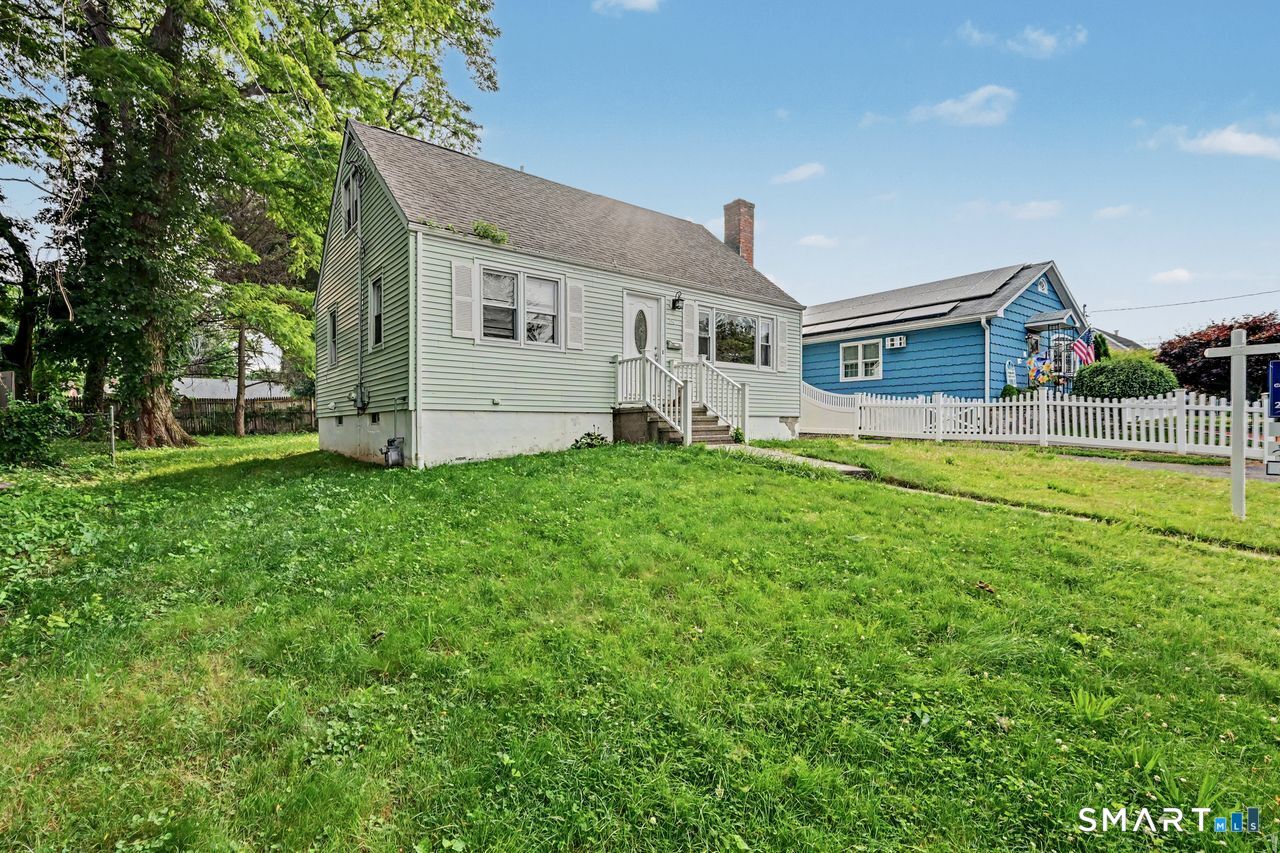 25 Myron Avenue Bridgeport CT 06606