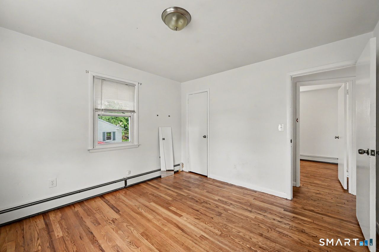 25 Myron Avenue Bridgeport CT 06606