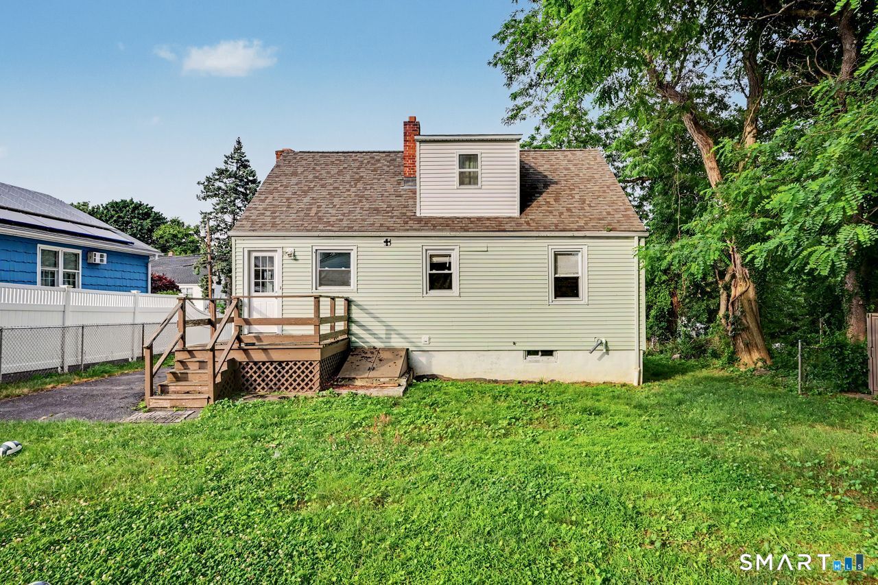 25 Myron Avenue Bridgeport CT 06606