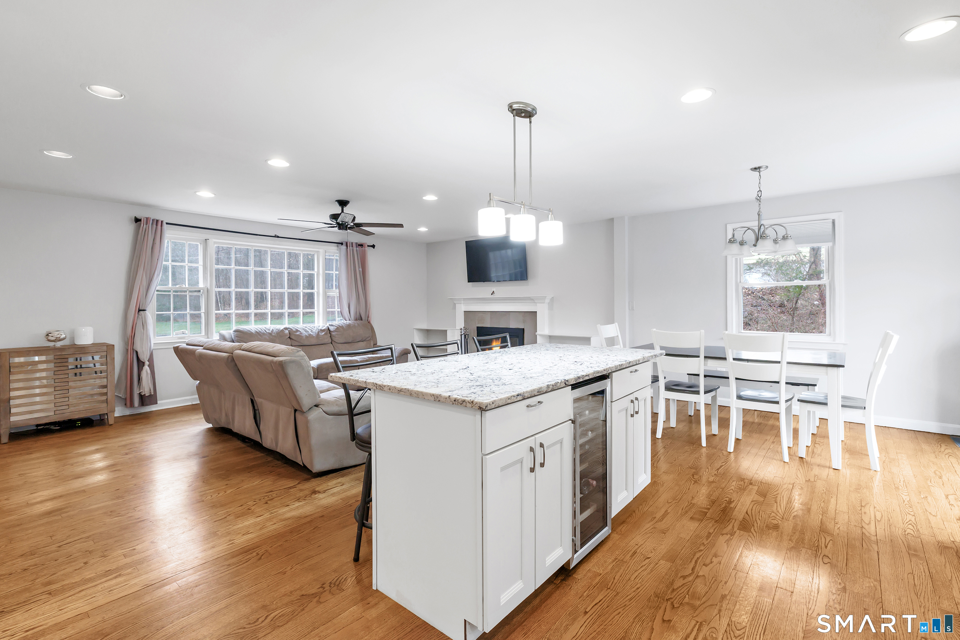 24 Valley Road Shelton CT 06484