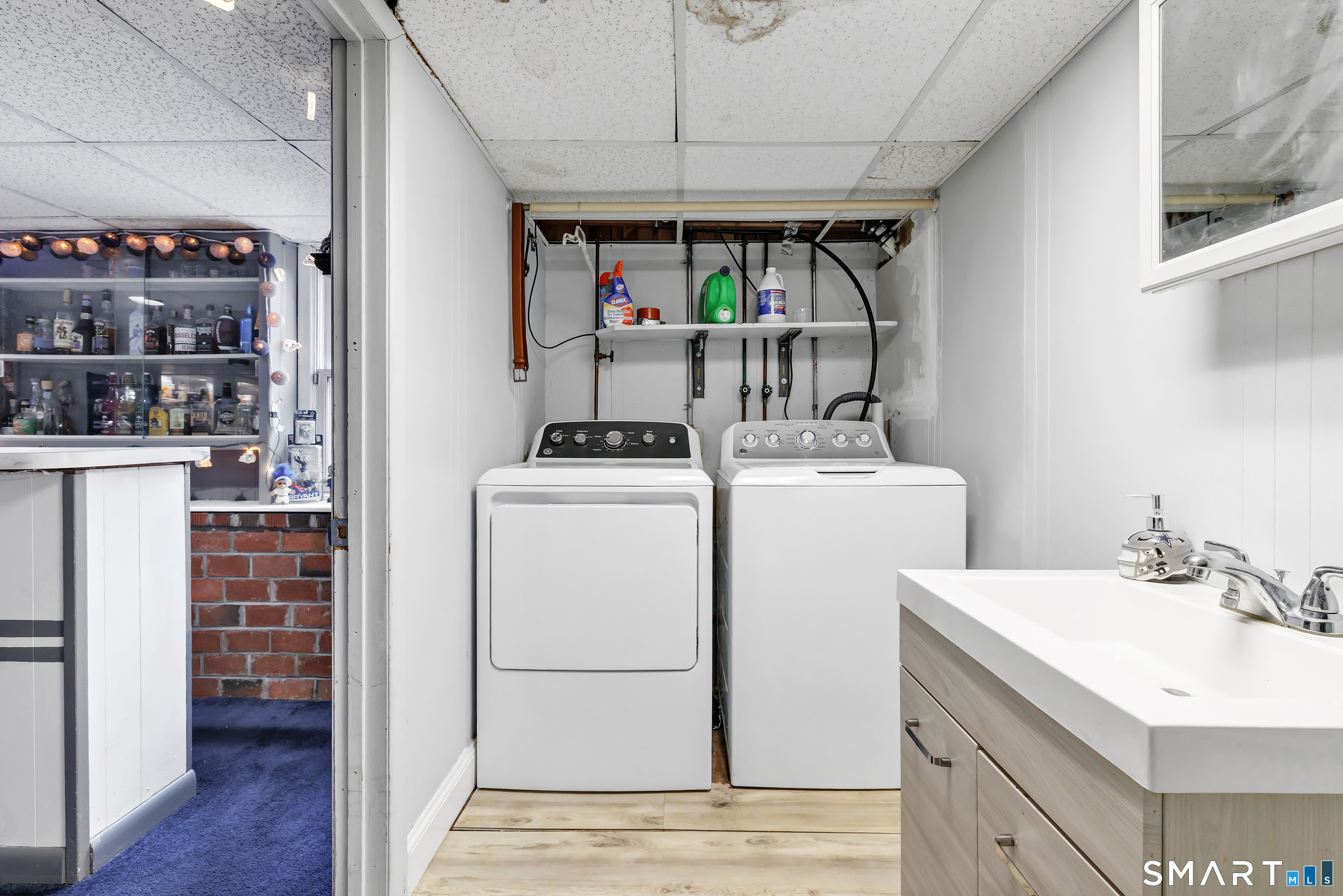 24 Valley Road Shelton CT 06484