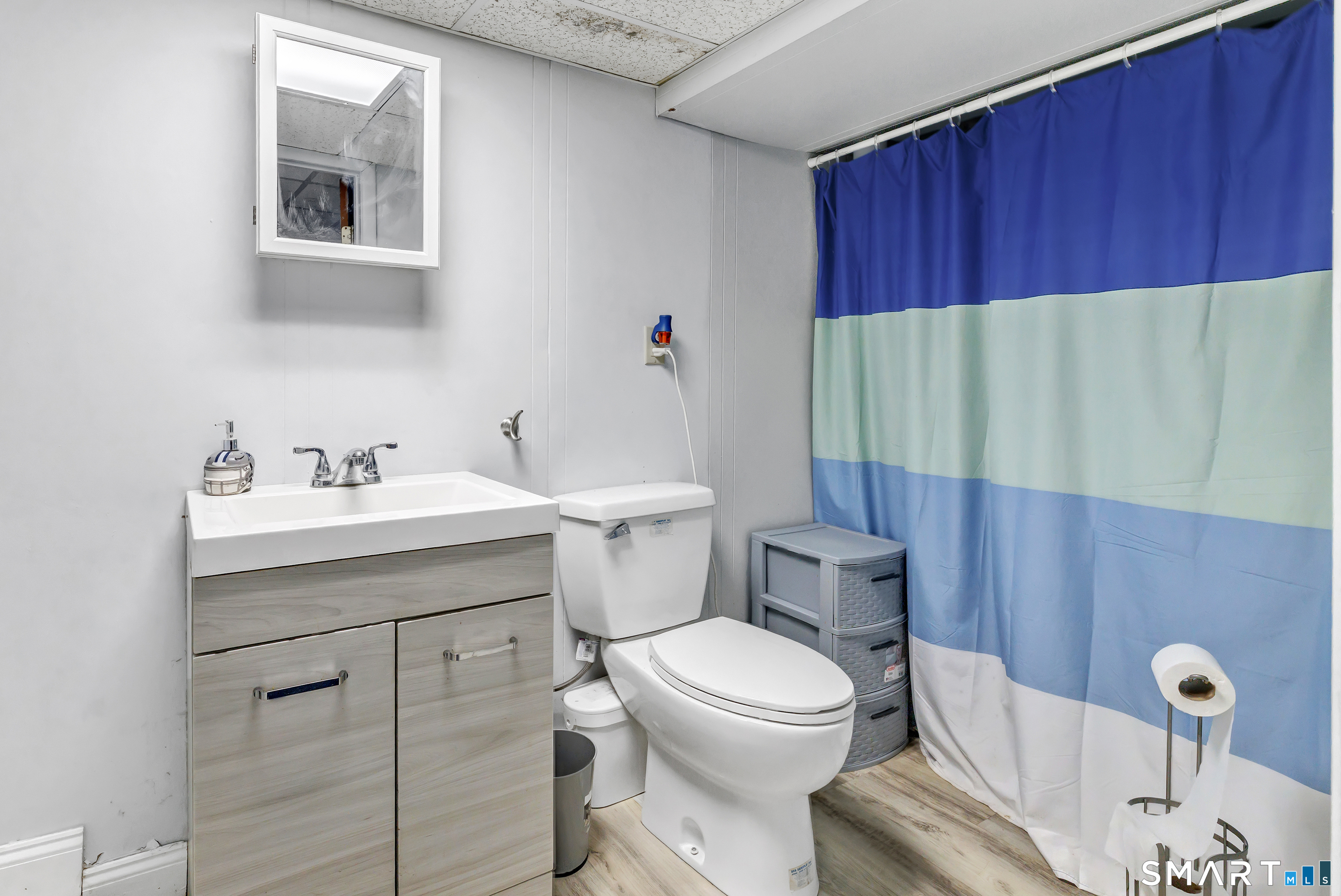 24 Valley Road Shelton CT 06484