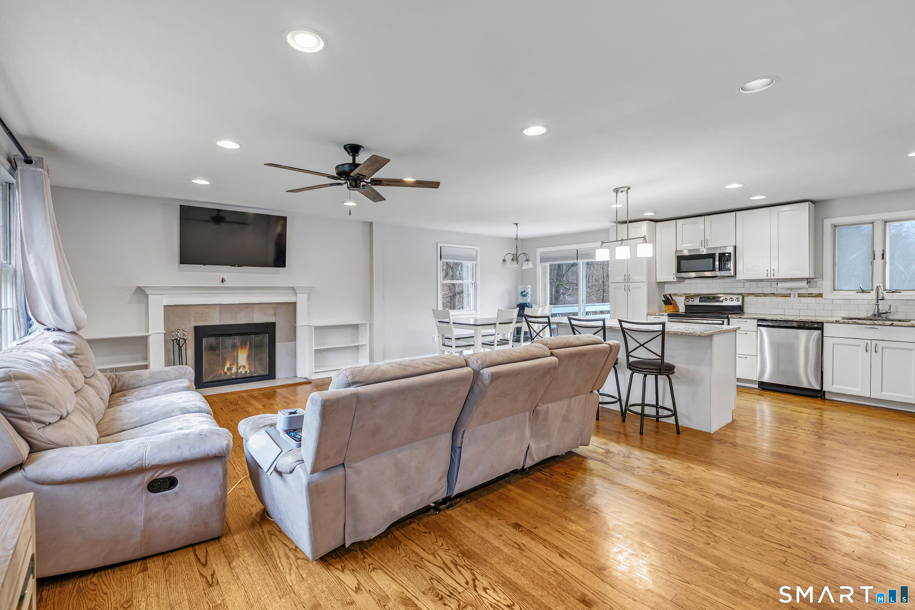 24 Valley Road Shelton CT 06484