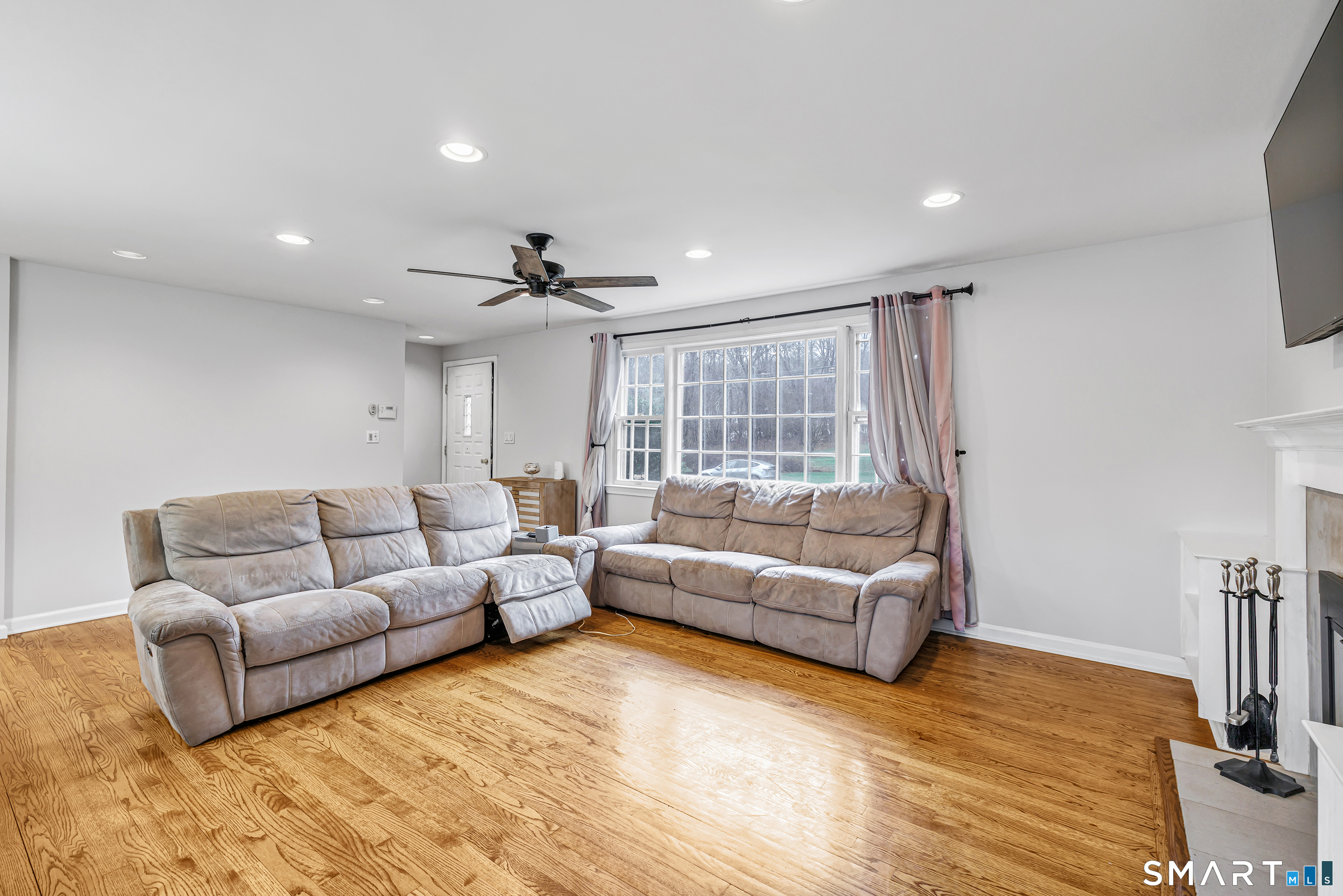 24 Valley Road Shelton CT 06484
