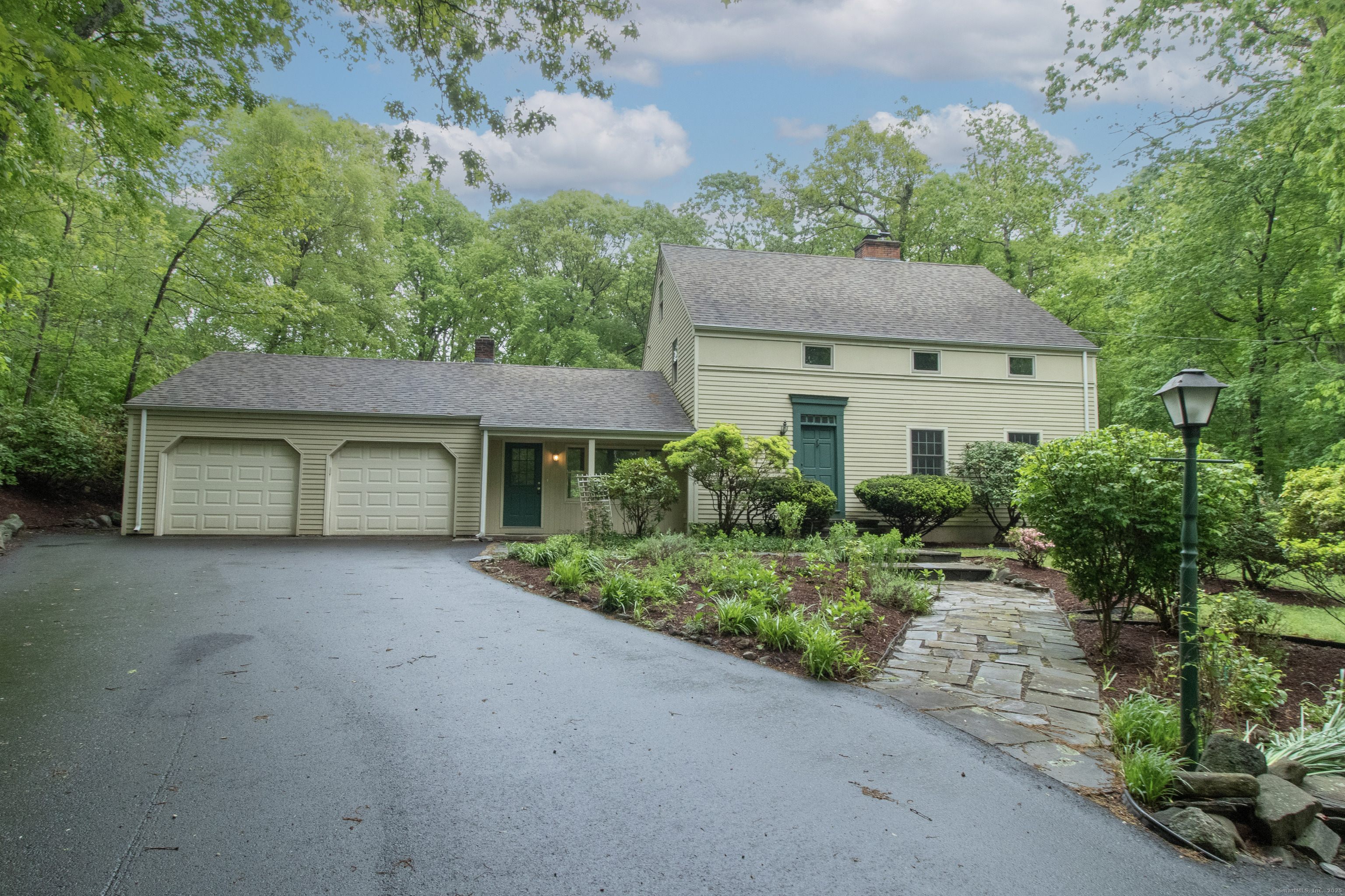 82 Whitethorn Drive Guilford CT 06437