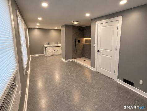 50 East Shore Boulevard Farmington CT 06085