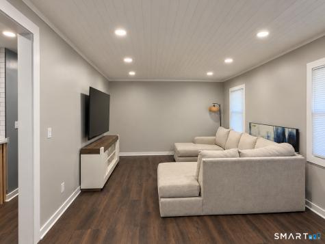 50 East Shore Boulevard Farmington CT 06085