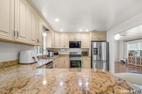42 White Avenue Middlebury CT 06762