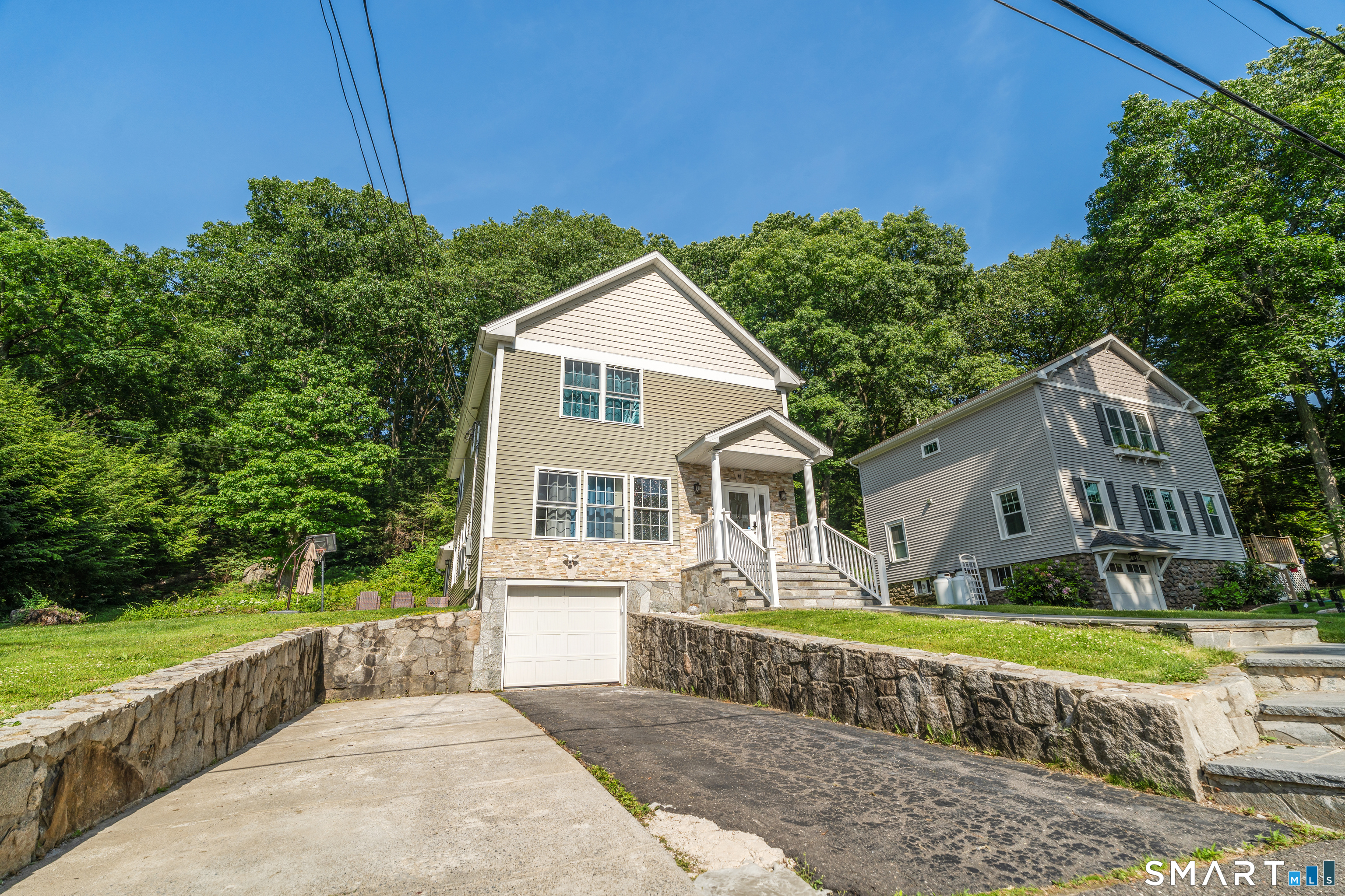 42 White Avenue Middlebury CT 06762