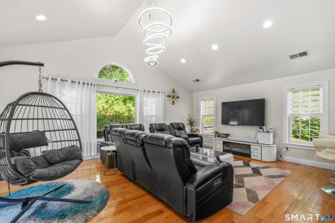 42 White Avenue Middlebury CT 06762