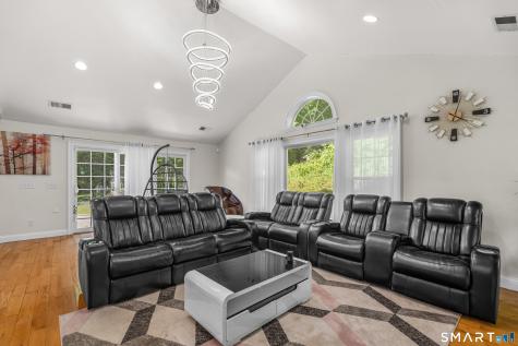 42 White Avenue Middlebury CT 06762