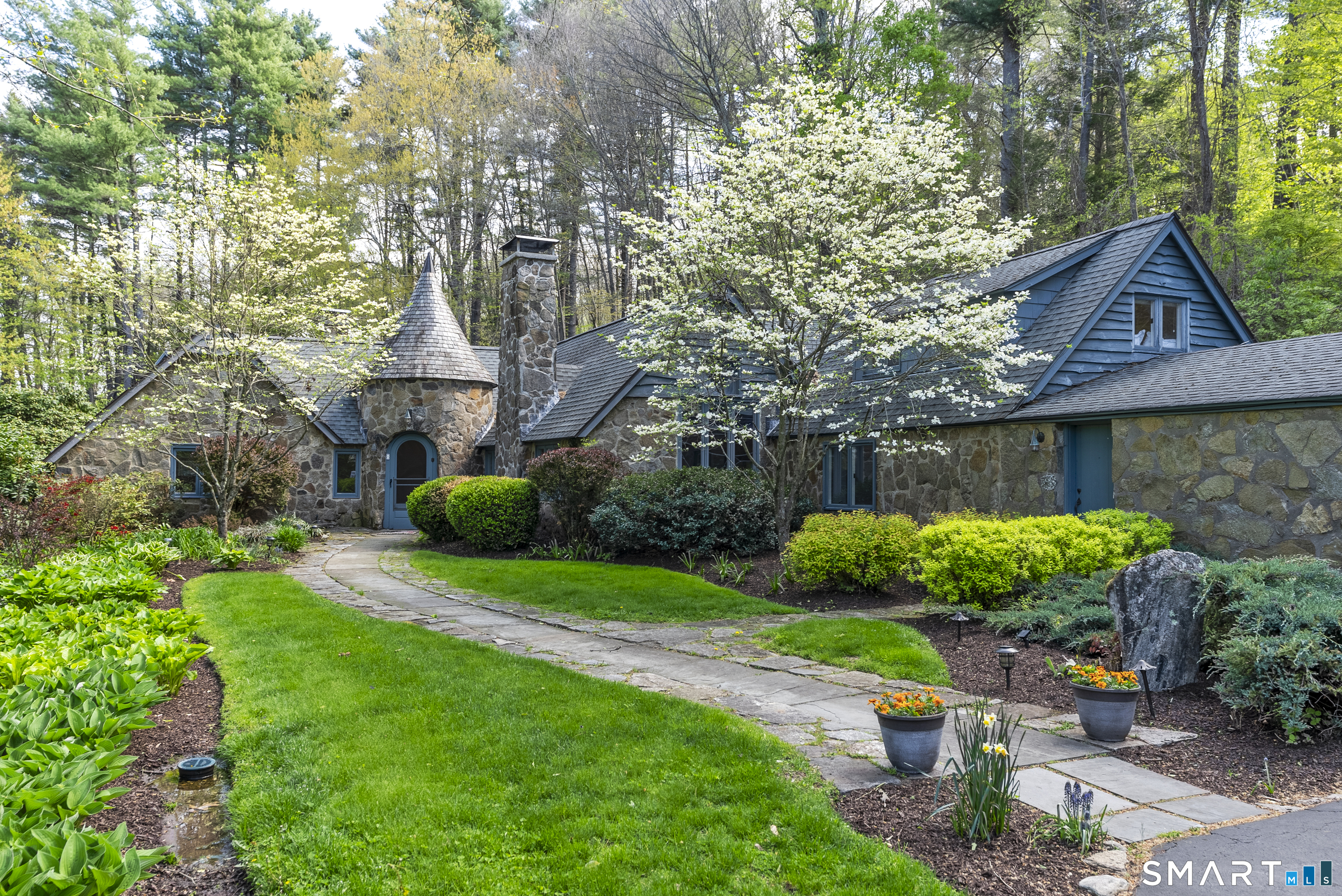 8 Morgan Road Canton CT 06019