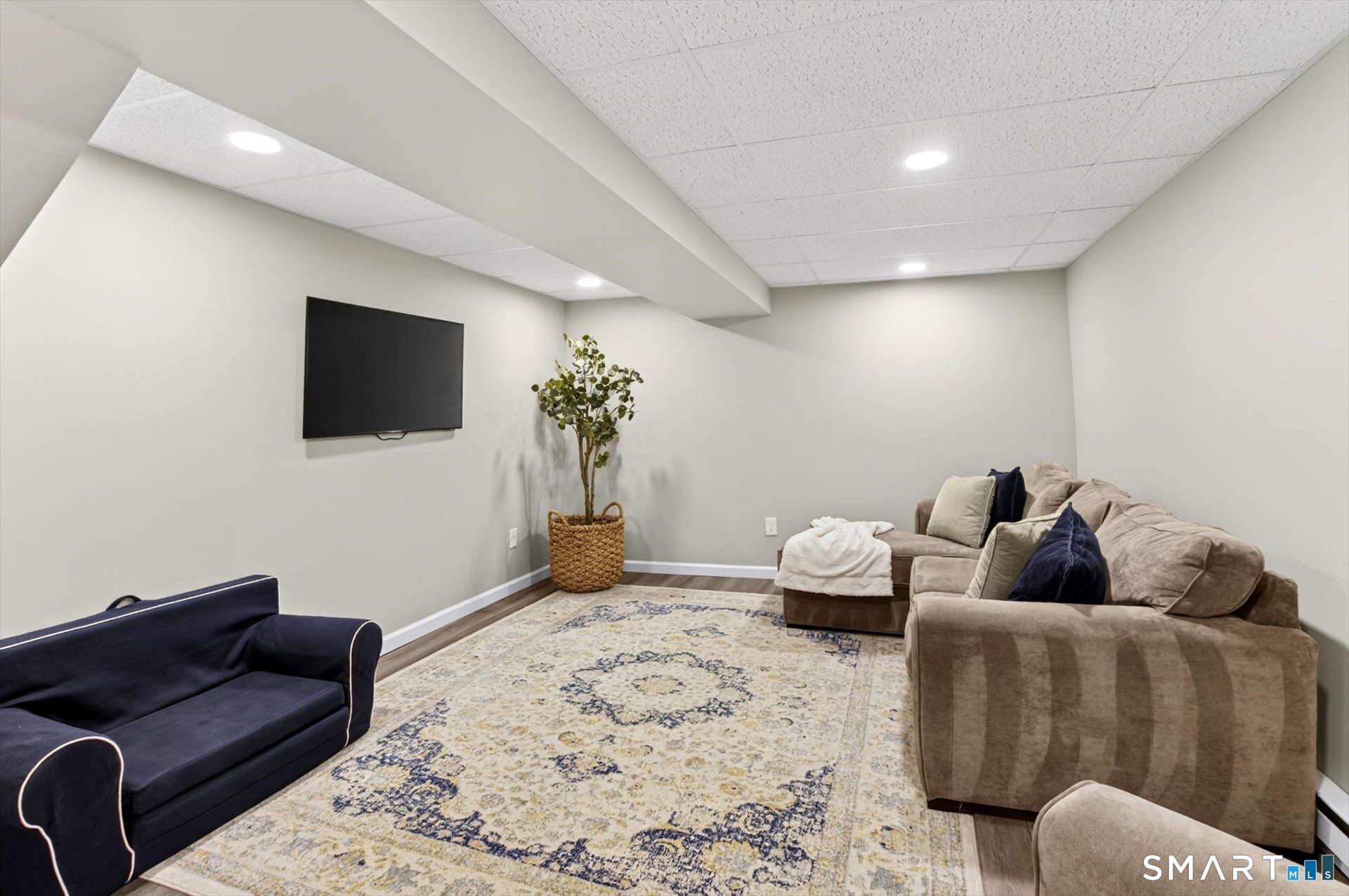 64 Pine Glen Road Simsbury CT 06070