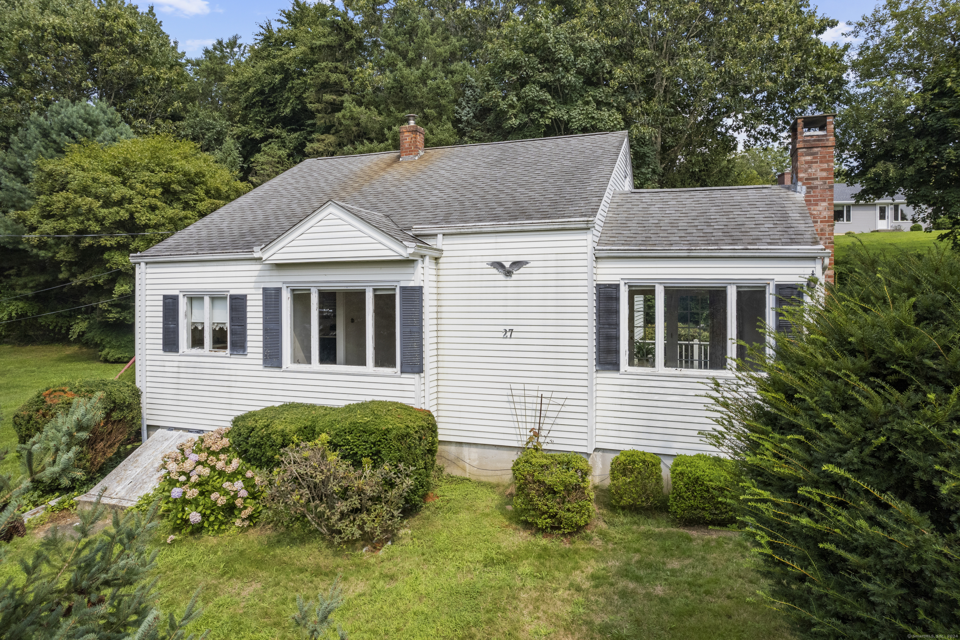 27 High Street Waterford CT 06385