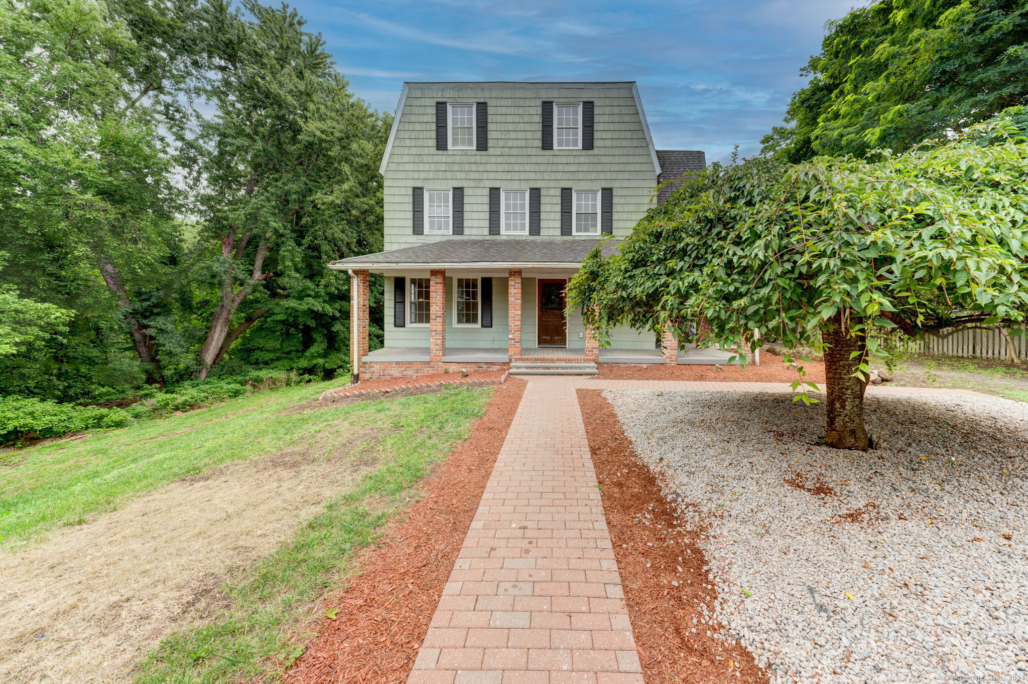 11 Lewis Street Manchester CT 06040