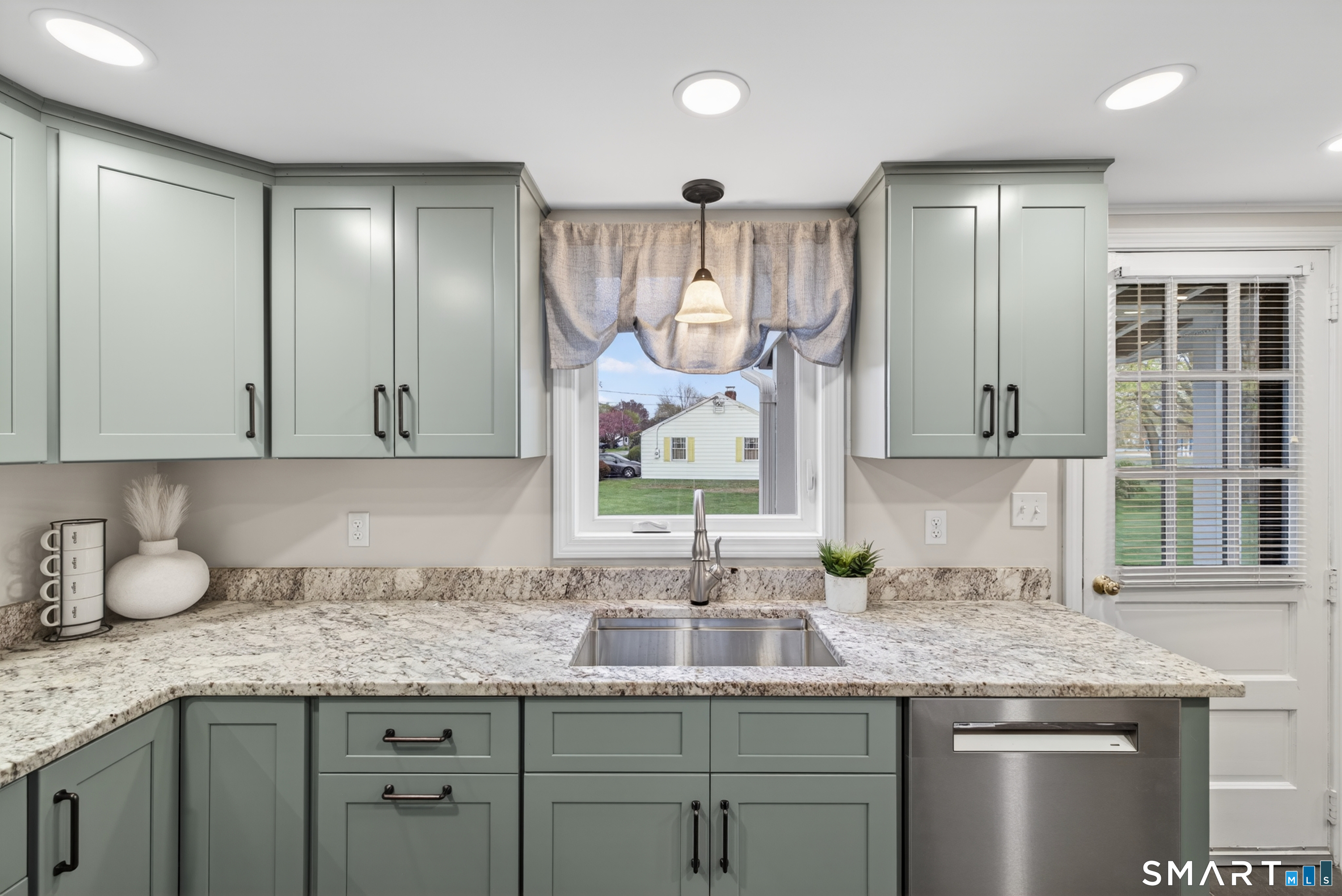 46 Lynde Street Old Saybrook CT 06475