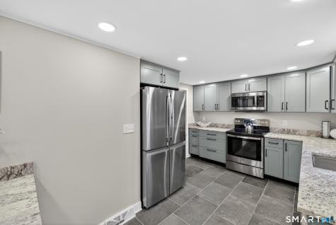 46 Lynde Street Old Saybrook CT 06475