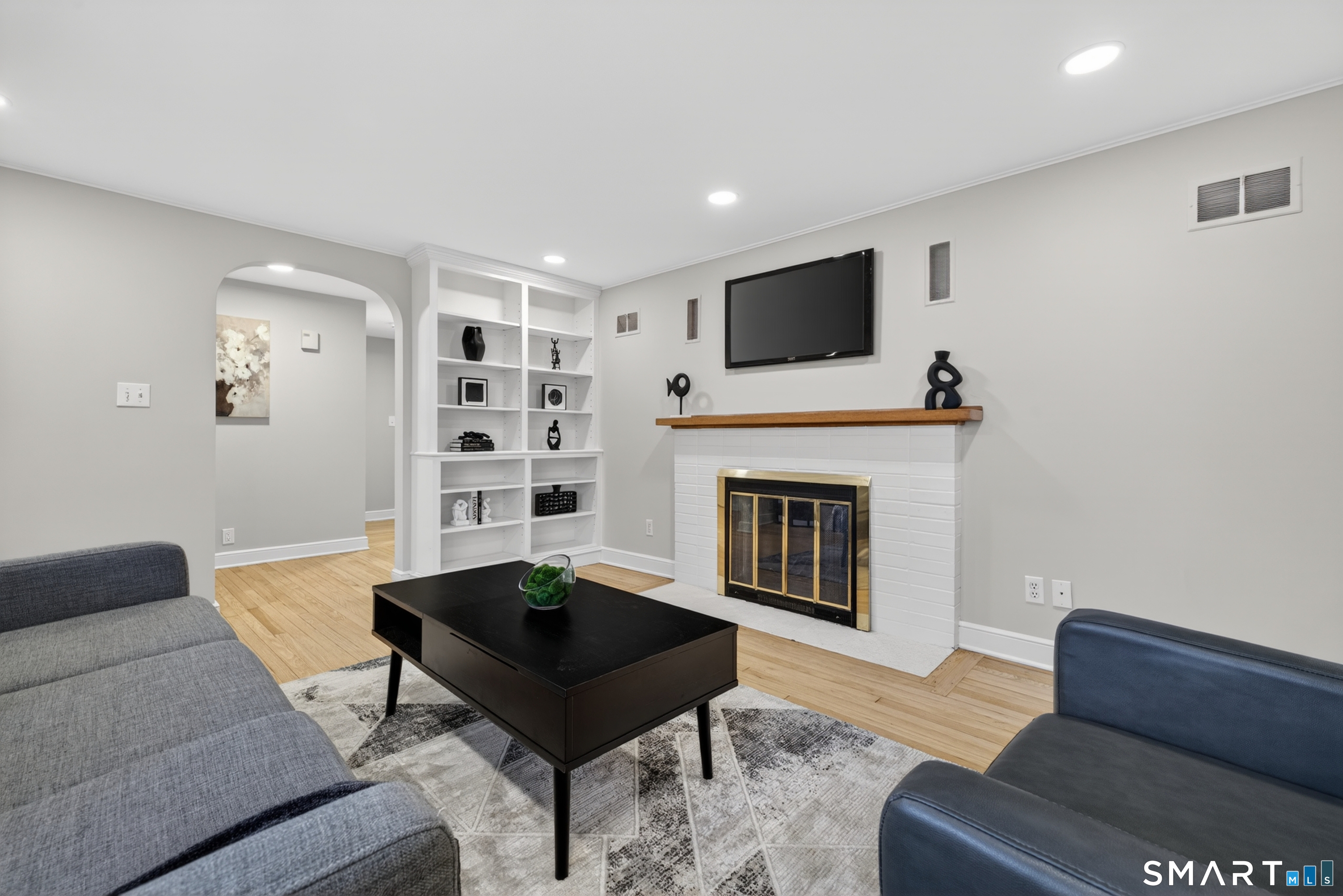 46 Lynde Street Old Saybrook CT 06475