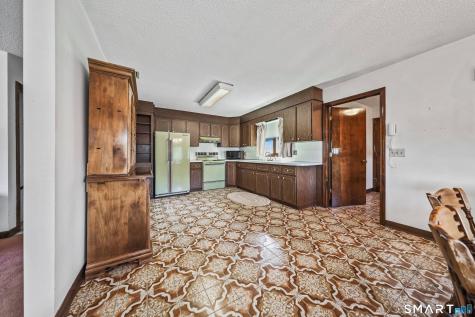 134 Judith Lane Waterbury CT 06704
