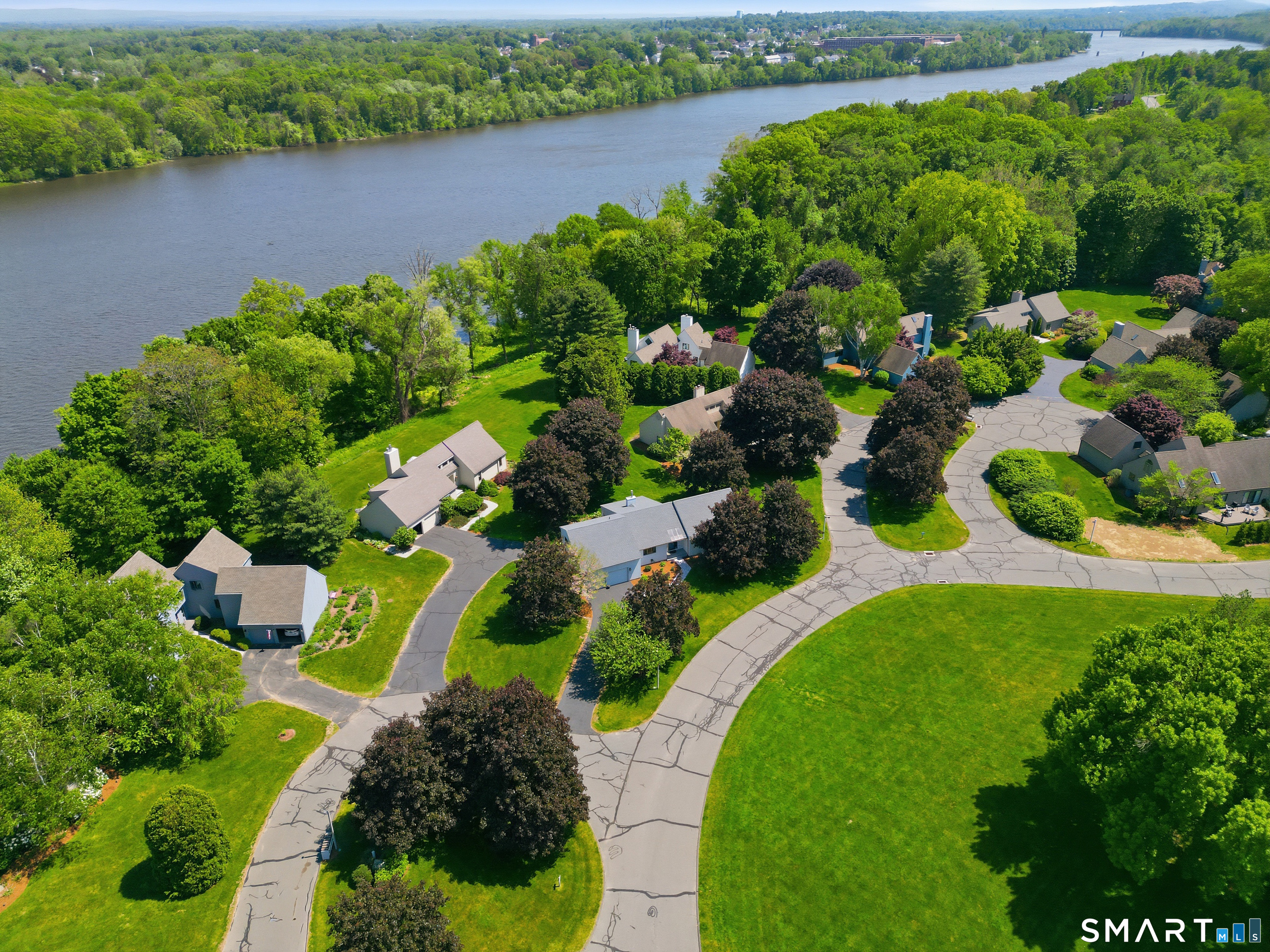 32 Deep Brook Harbor Suffield CT 06078