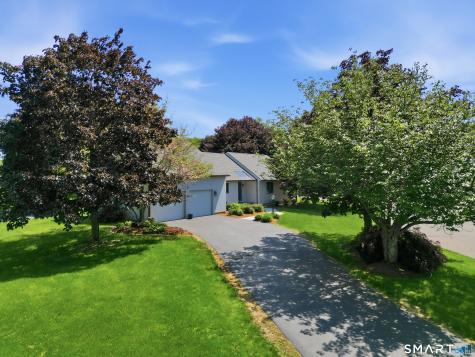 32 Deep Brook Harbor Suffield CT 06078