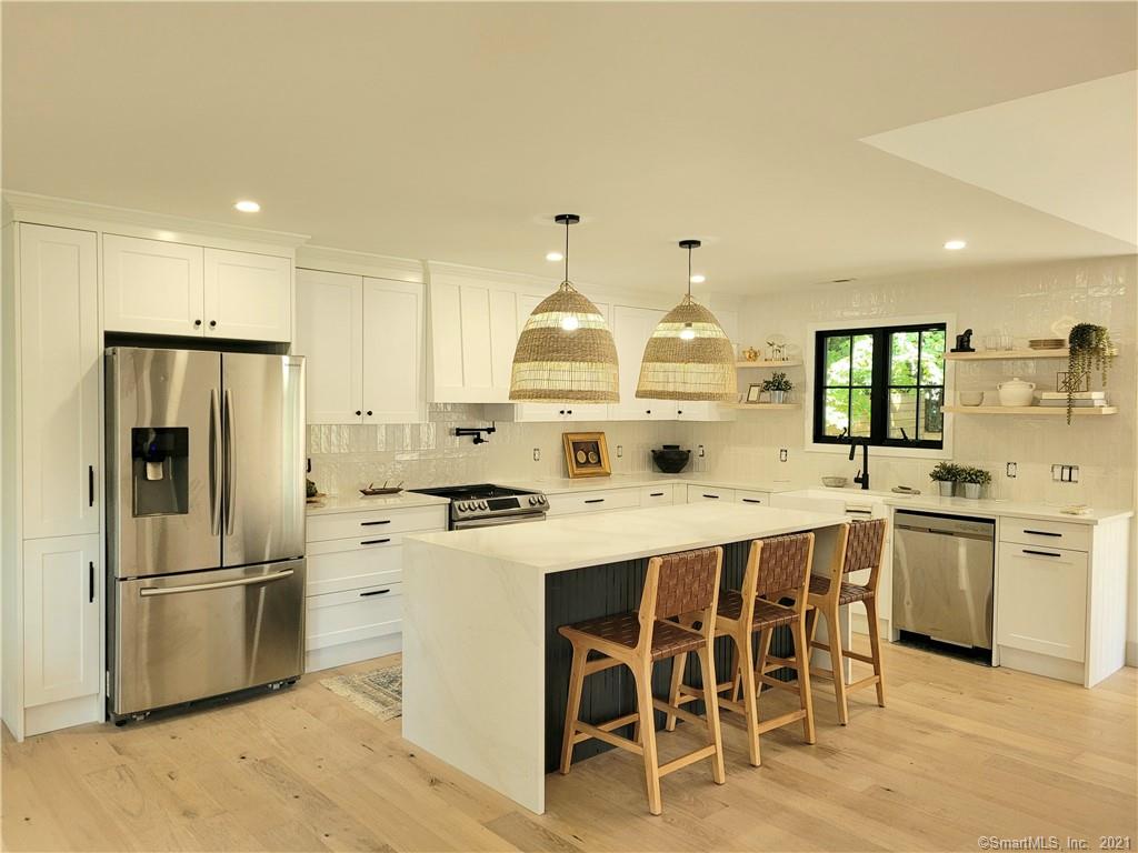 2182 Stratfield Road Fairfield CT 06825