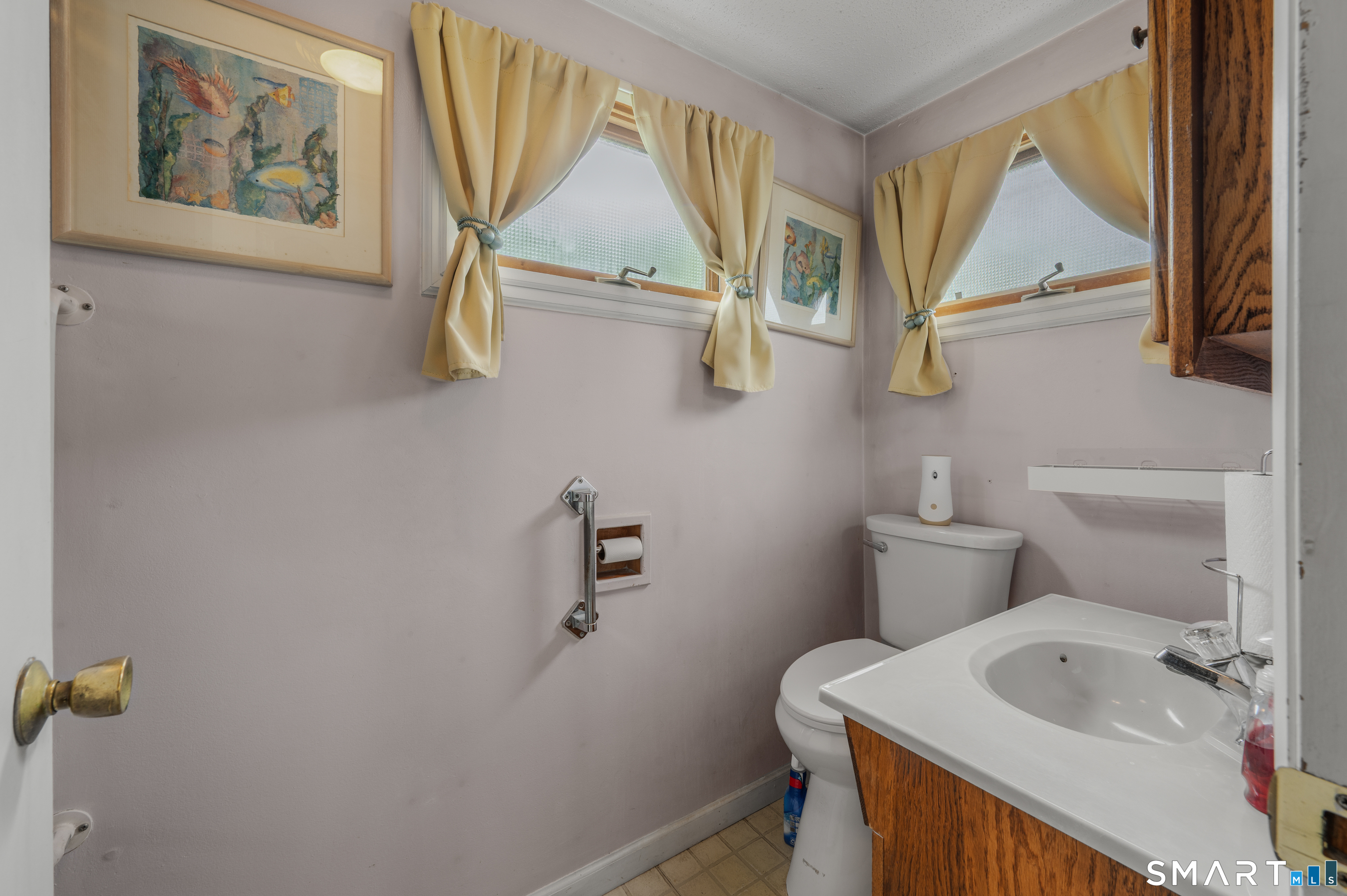 8 Swan Avenue Old Lyme CT 06371