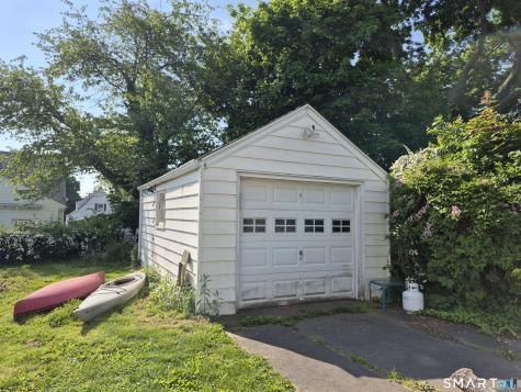 55 Massachusetts Avenue East Haven CT 06512
