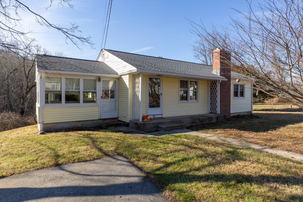92 Warsaw Street Deep River CT 06417