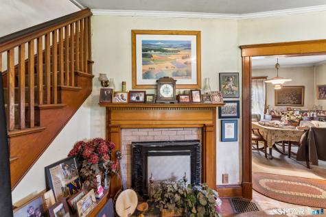 80 Golf Street Newington CT 06111