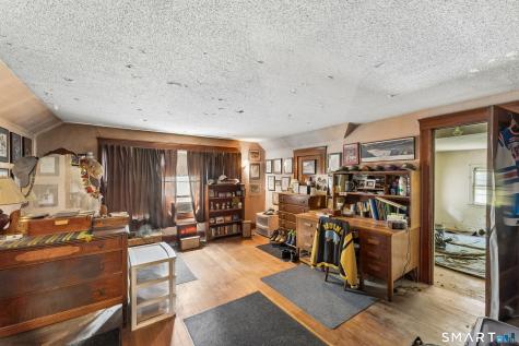 80 Golf Street Newington CT 06111