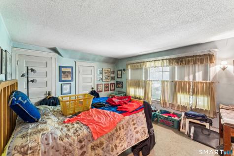 80 Golf Street Newington CT 06111
