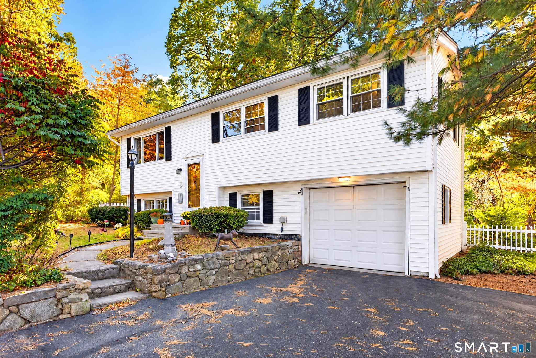 9 Beach Park Road Clinton CT 06413