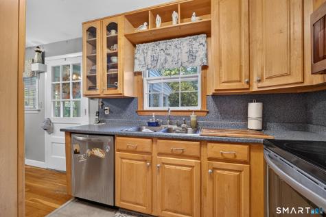 9 Beach Park Road Clinton CT 06413