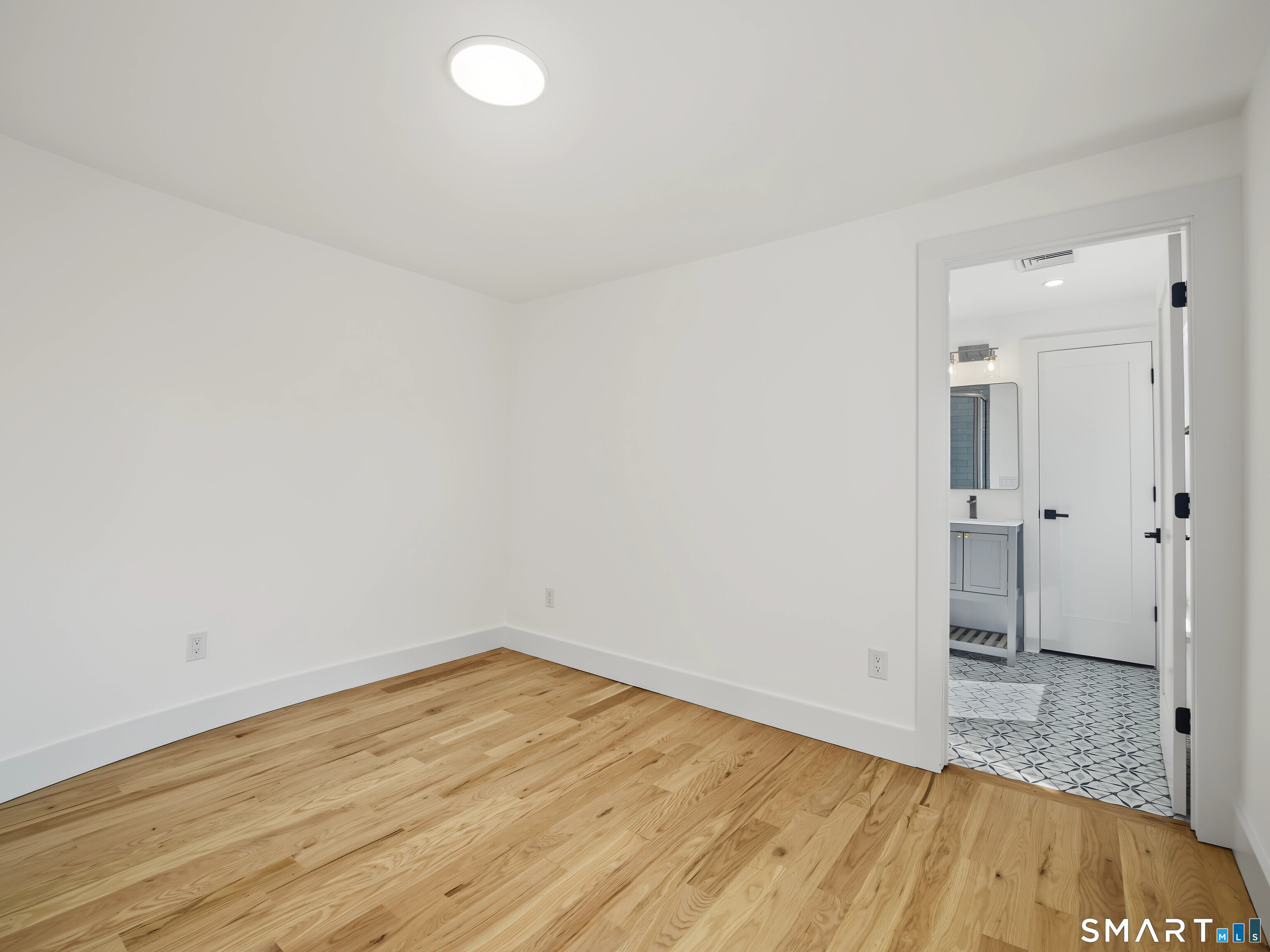 3 Potter Road North Haven CT 06473