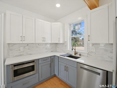 3 Potter Road North Haven CT 06473