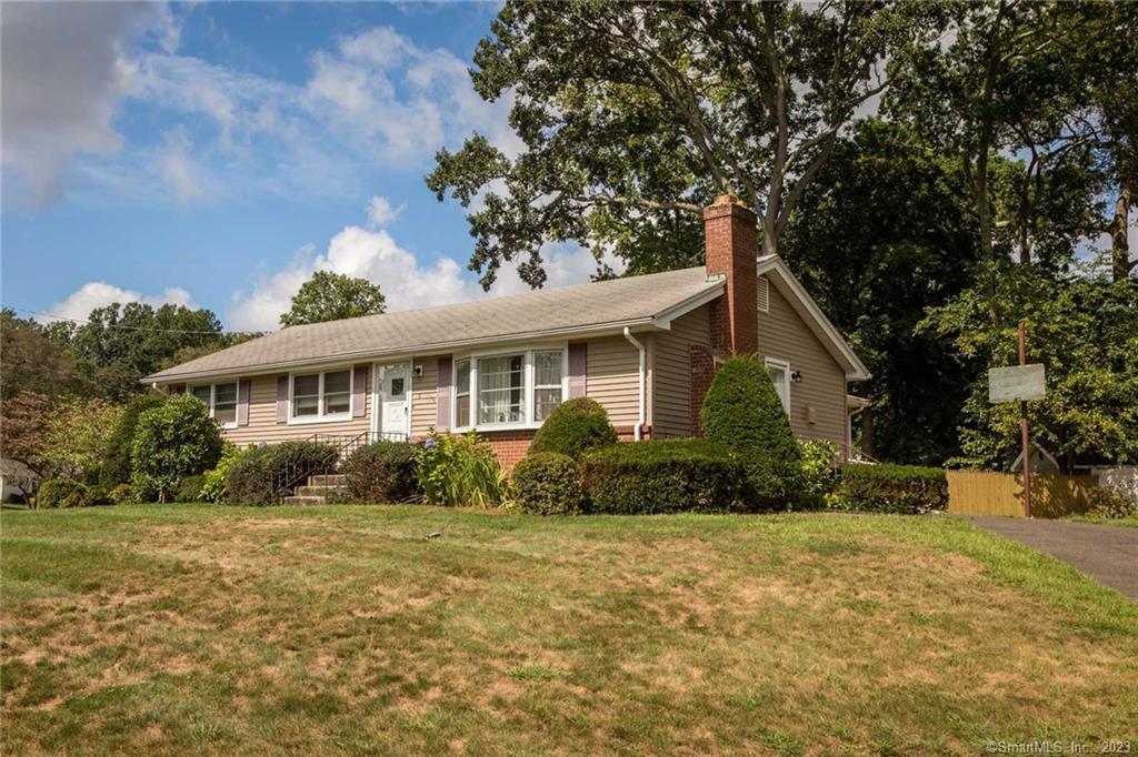 6 Caroline Drive Milford CT 06461